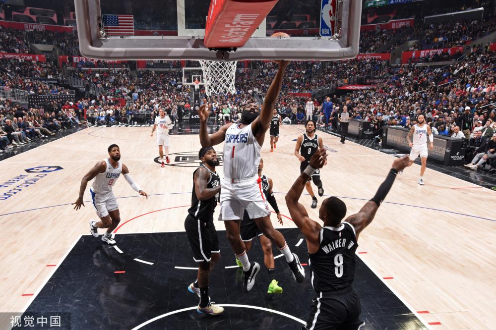 这位年轻的 这位年轻的