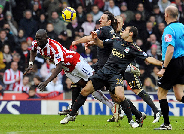 练背后默默 练背后默默